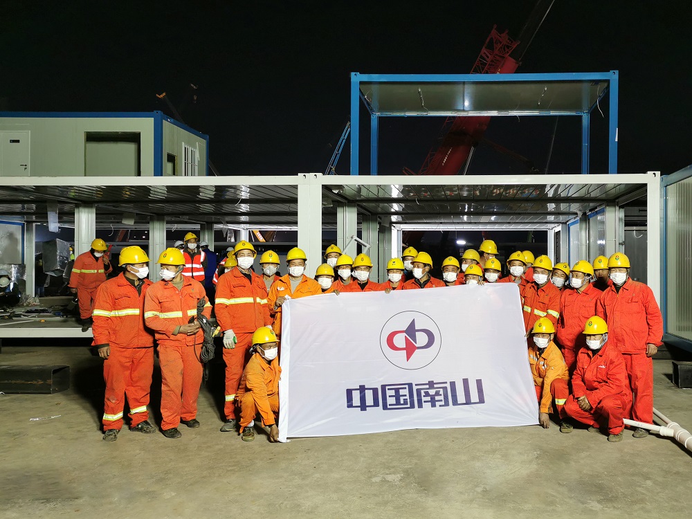 2020年初，奋战在武汉火神山医院的中国AG旗舰厅首页建设者.jpg